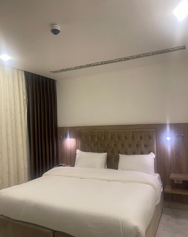 

Milano - Amman - Antalya Hotel Amman