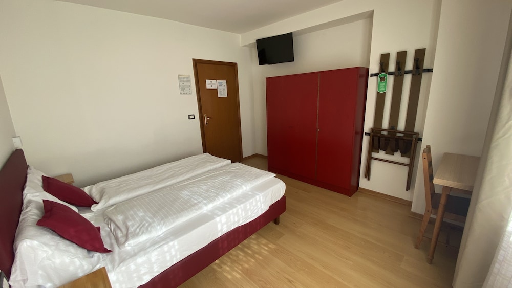 

Roma - Pinzolo - Casteluce Hotel Funivie