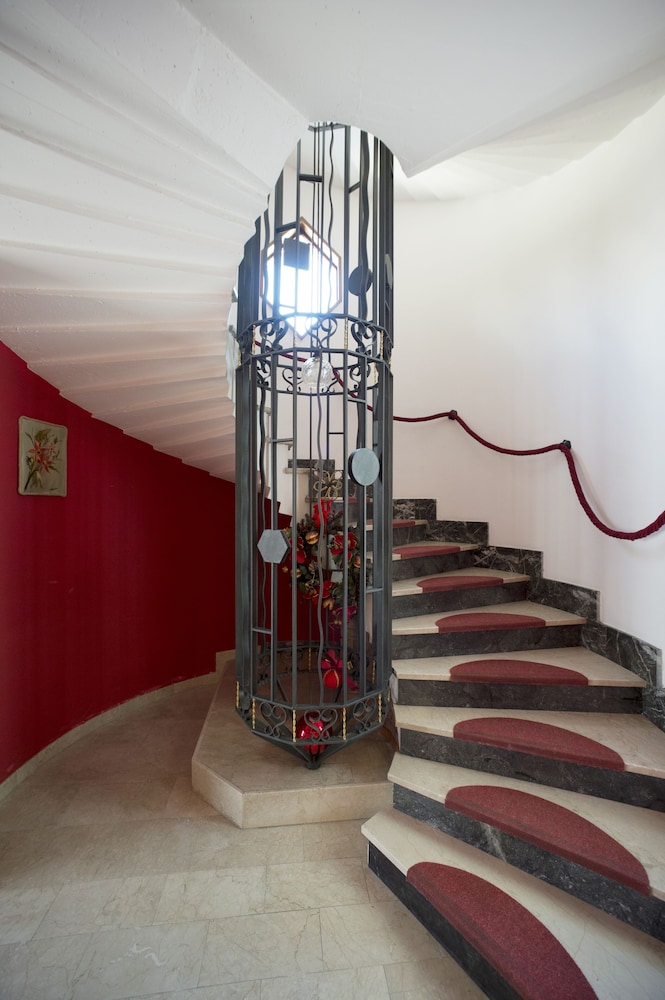 

Roma - Pinzolo - Casteluce Hotel Funivie