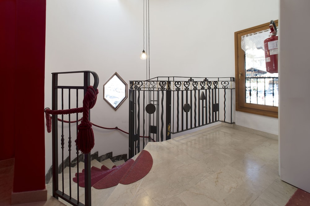 

Venezia - Madonna di Campiglio - Casteluce Hotel Funivie