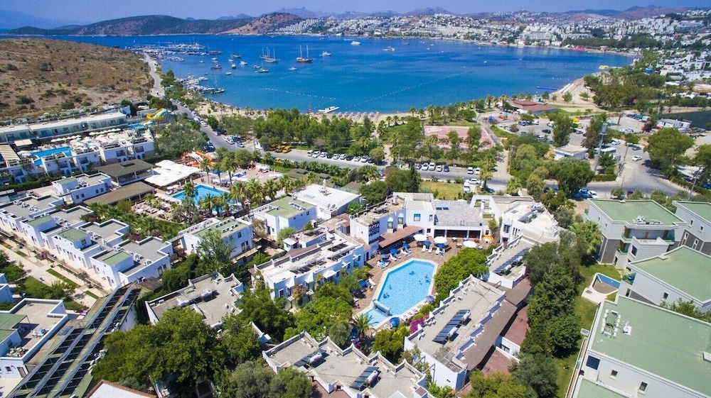 

Verona - Bodrum - Flora Hotel