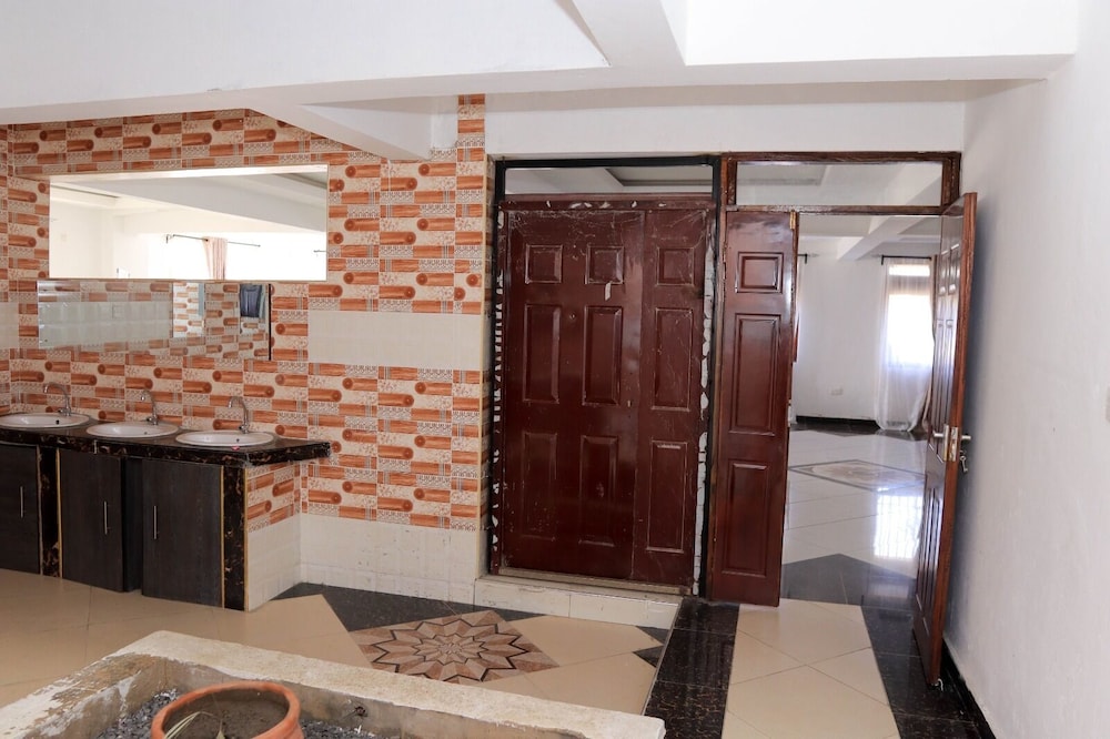 

Bologna - Bamburi - Greenyard Resort Mtwapa