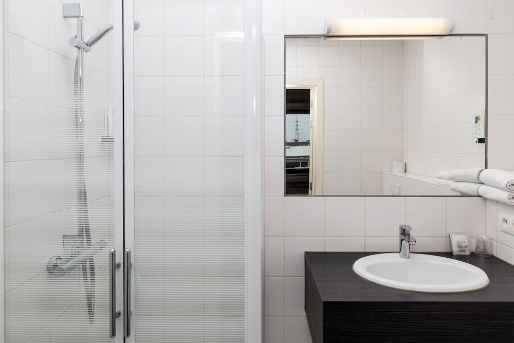 

Bologna - Anversa - Antwerp Harbour Hotel
