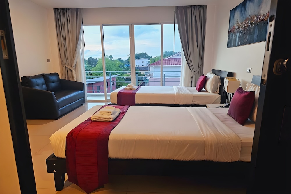 

Bologna - Rawai Beach - One World One Home Naiharn Hotel