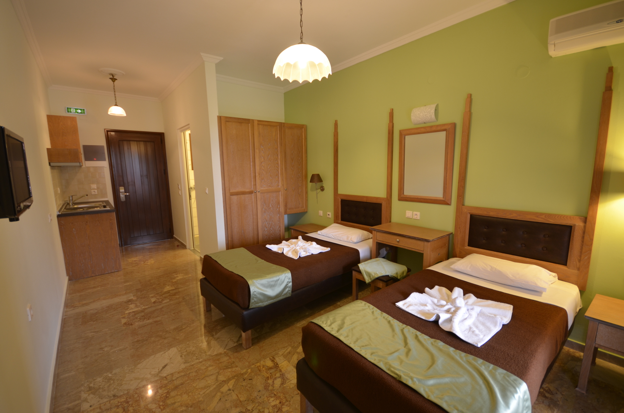 

Bologna - Kanoni - Irene Apartments
