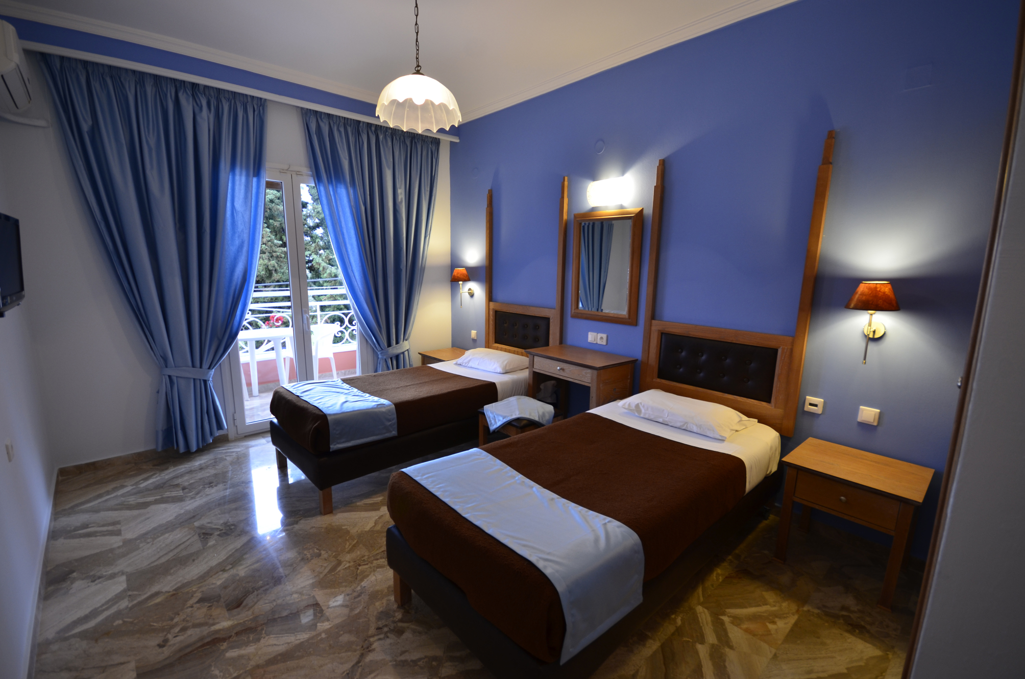 

Bologna - Kanoni - Irene Apartments