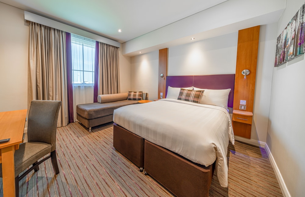 

Palermo - Dubai - Premier Inn Dubai Investments Park