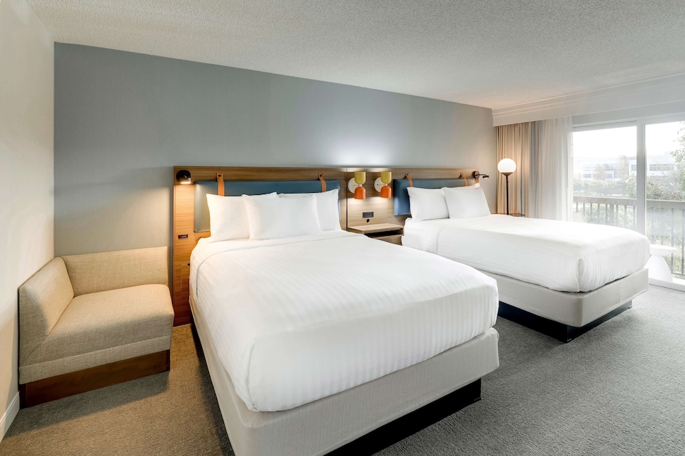 

Roma - San Francisco International Airport - Sonesta Select San Francisco Airport Oyster Point Waterfront