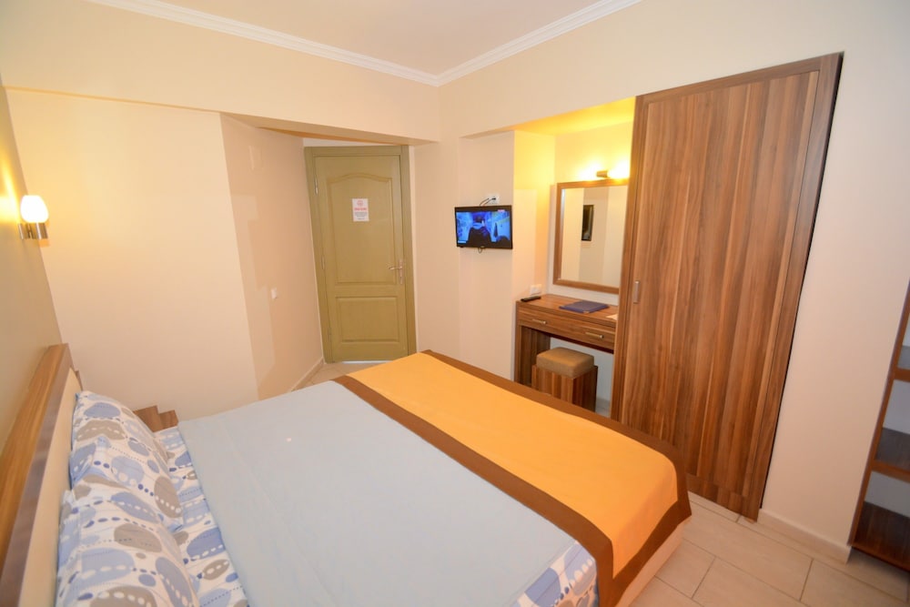 

Bari - Ortakent - Istankoy Hotel
