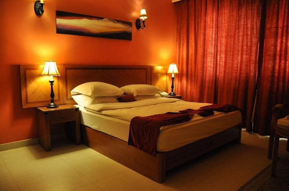 

Milano - Sarūq - Larosa Hotel