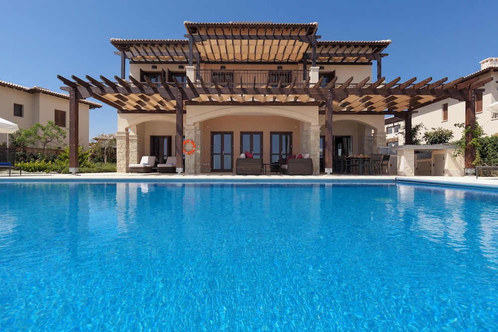 

Torino - Pissouri - Aphrodite Hills Rentals - Mythos Collection Villas