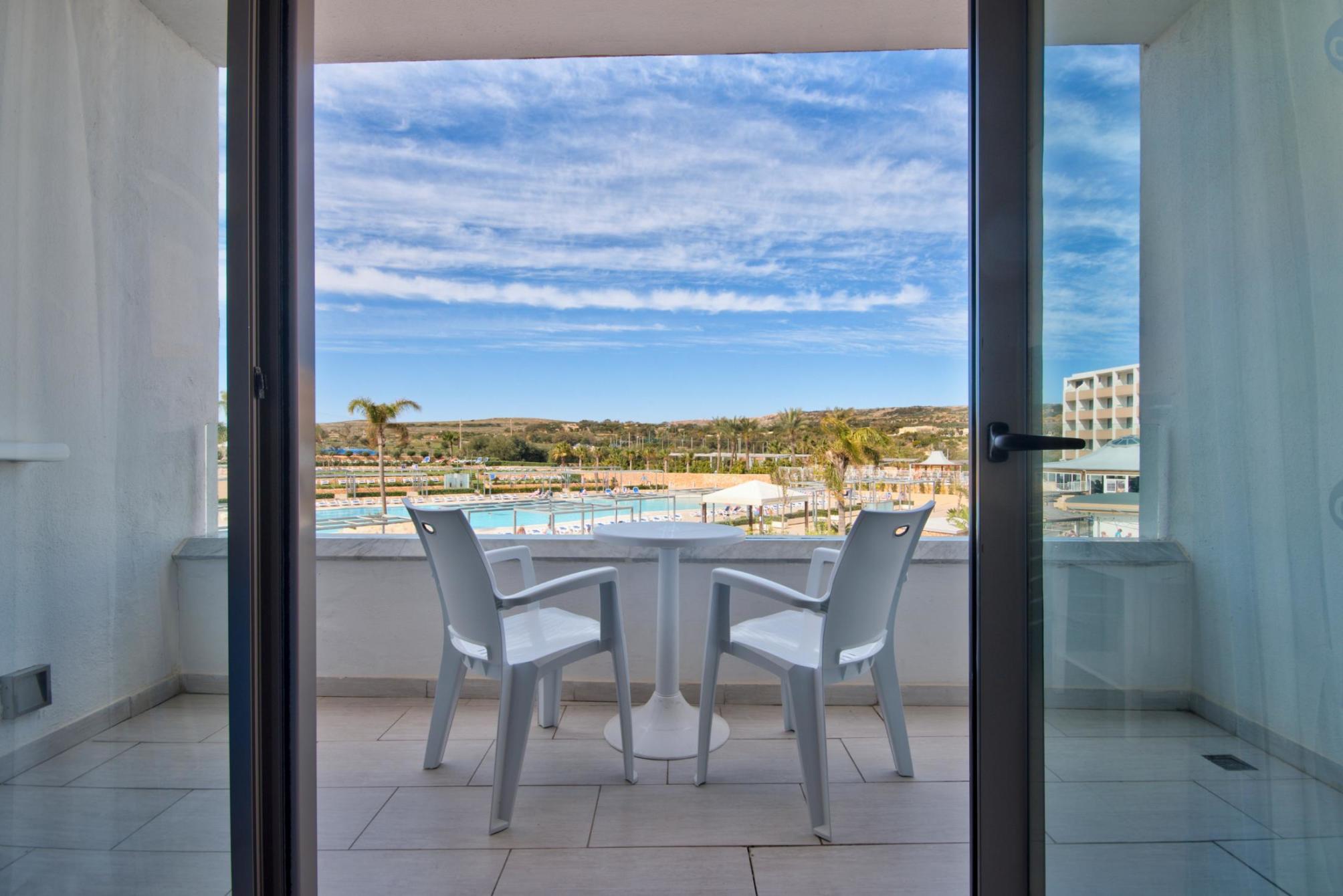 

Brindisi - Mellieha - db Seabank Resort + Spa – All Inclusive