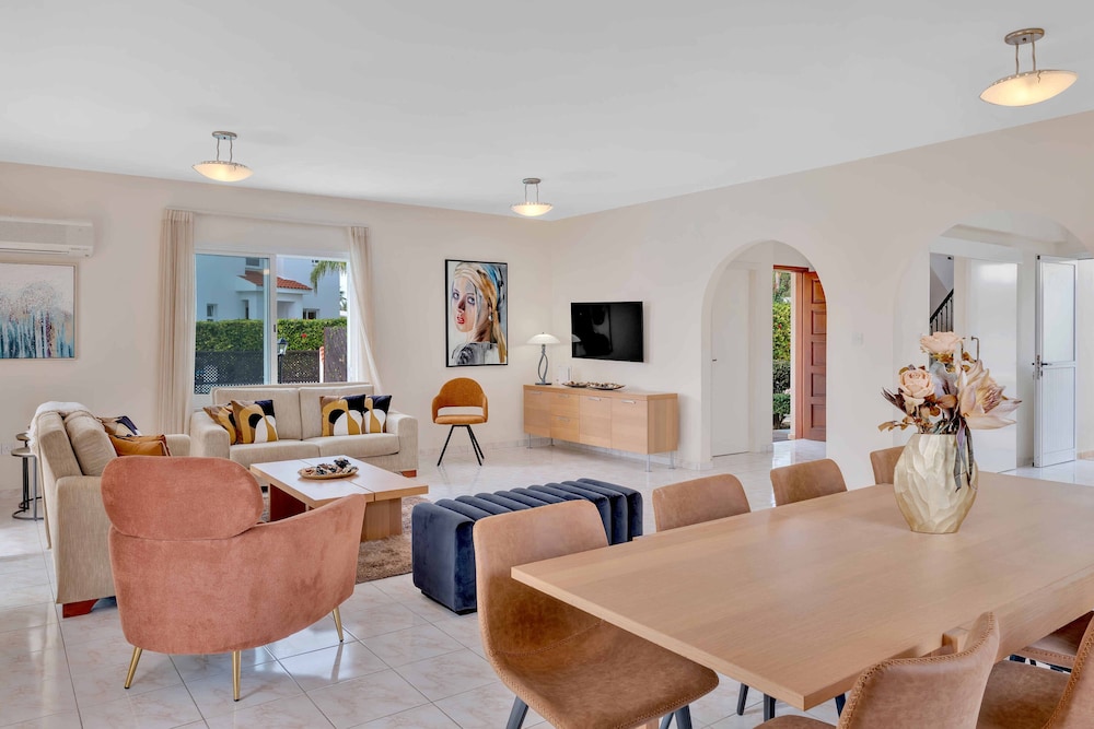 

Bari - Paphos - Phaedrus Living: Coral Bay Luxury Villa