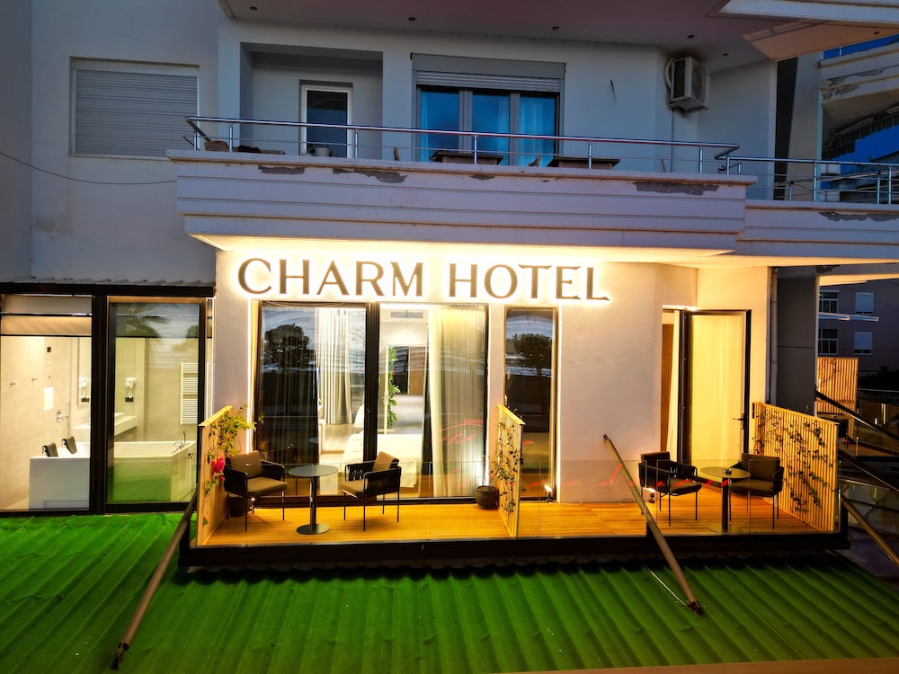 

Pisa - Valona - Charm Hotel