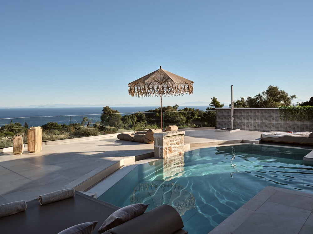 

Milano - Koríthion - Ocean Luxury Villas