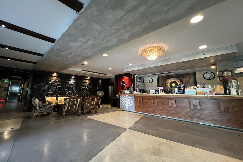 

Napoli - Bangkok - Eurna Resort Hotel