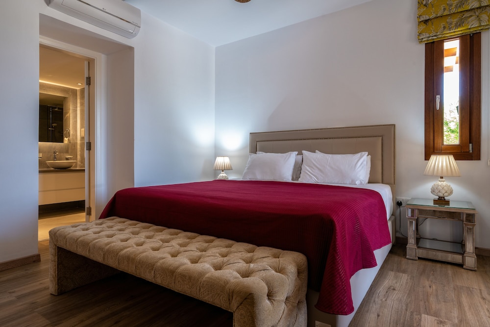 Catania - Kouklia - Stunning 3 bedroom villa 'BZ01' with private pool, stunning views, communal pool and resort facilities, Zephyros Village on Aphrodite Hills Re