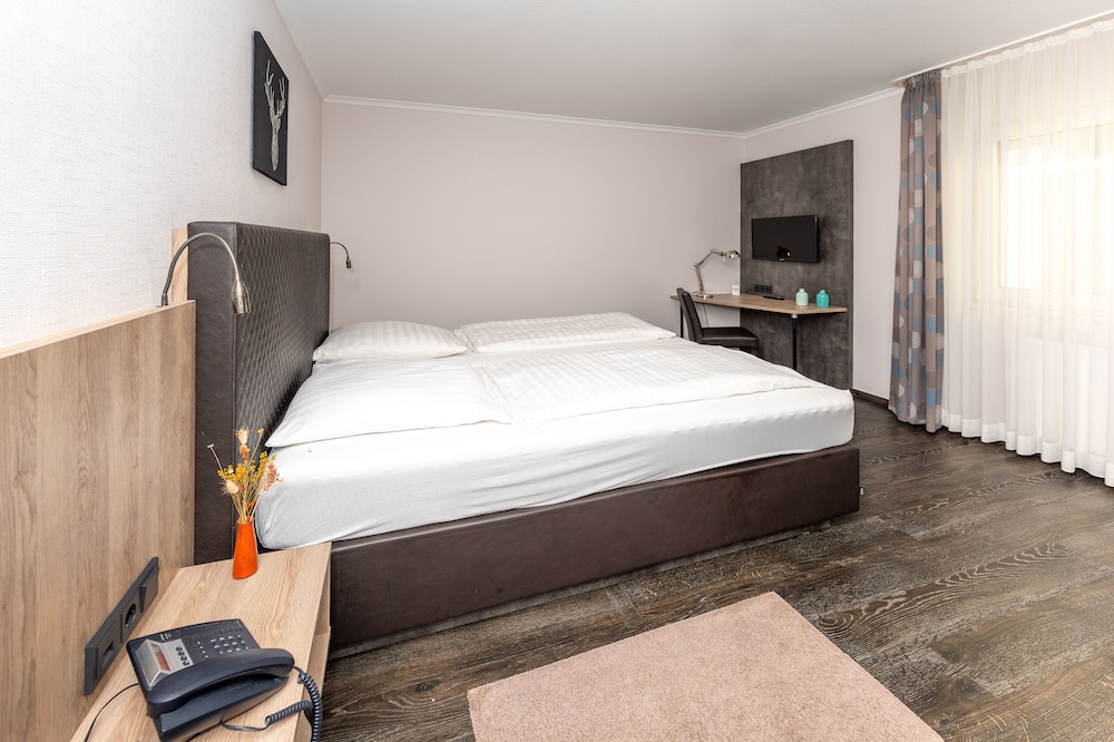 

Napoli - Neuss - Tespo Hotel und Sportpark