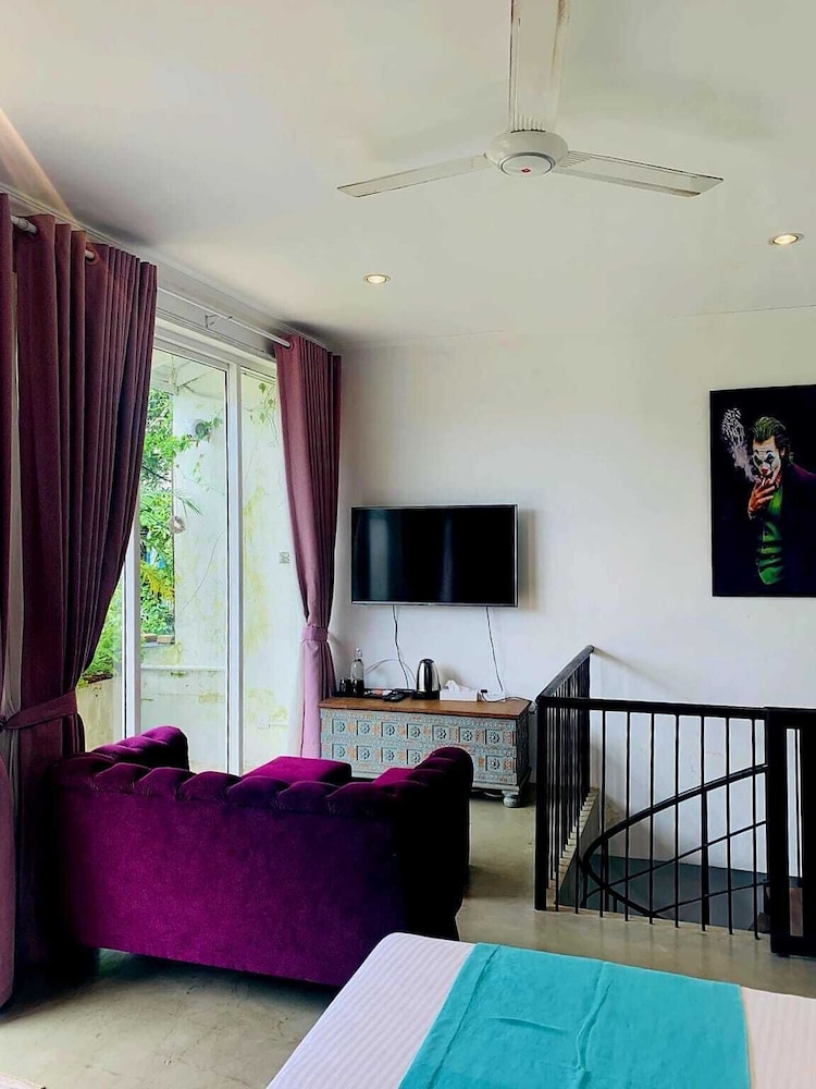 

Milano - Nugegoda - Angam Villas Colombo