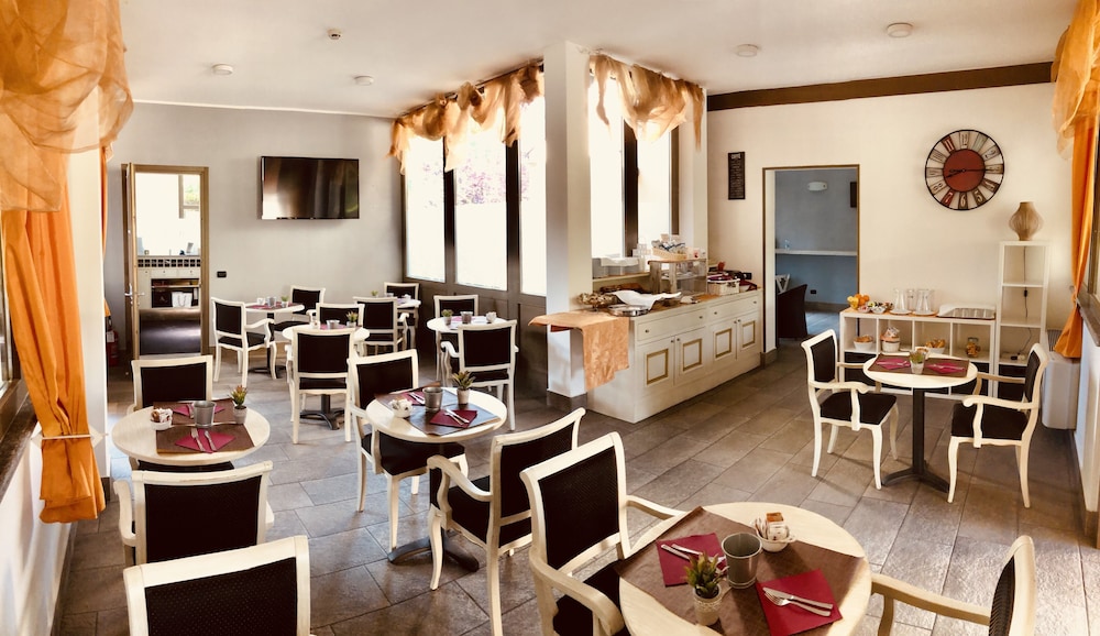 

Bari - Oleggio - Hotel Malpensa INN Aereoporto