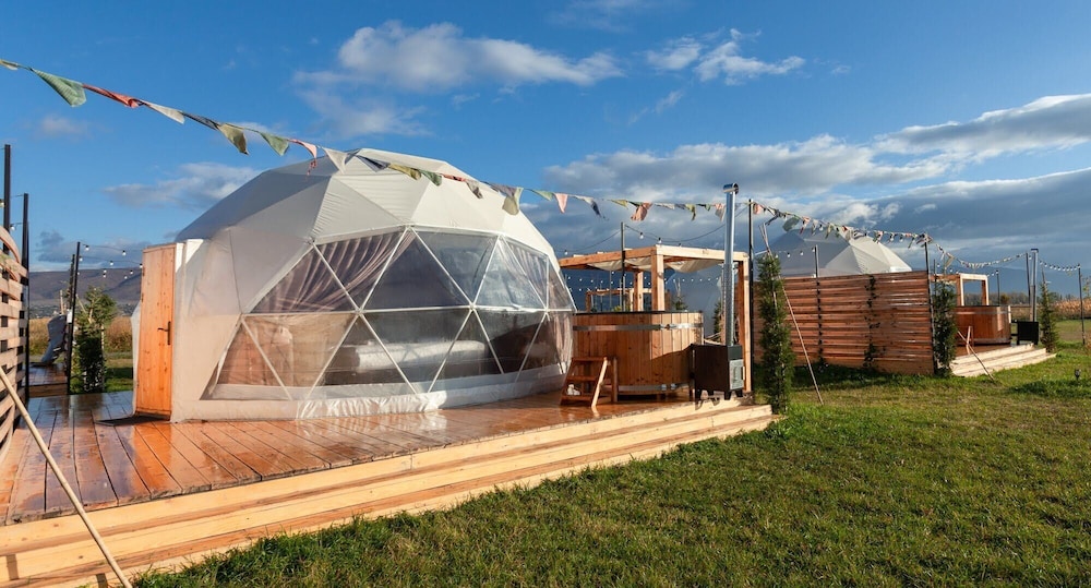 

Milano - Mtskheta - Jewelberry Glamping