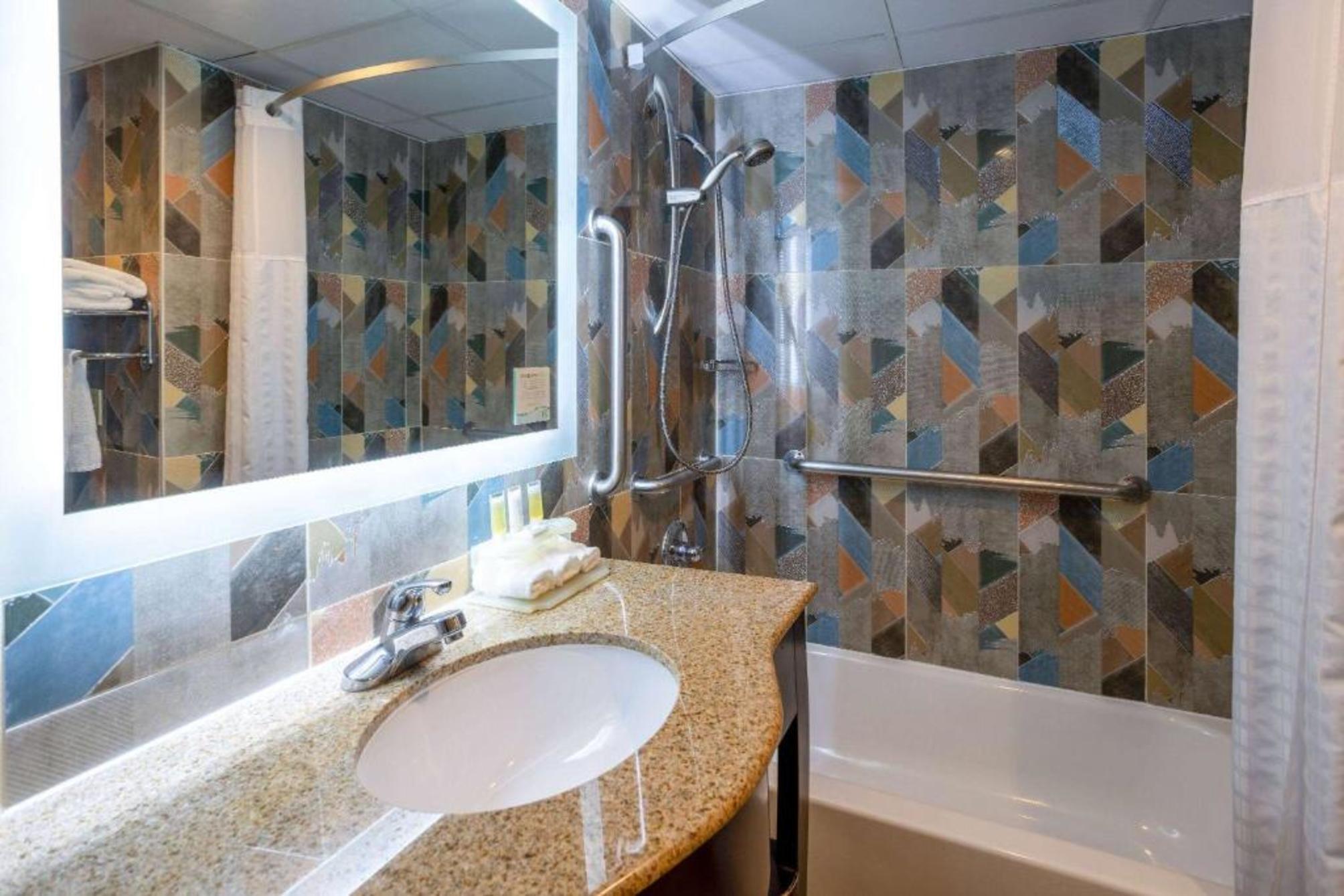 

Catania - New York - Manhattan - Days Hotel By Wyndham North Bergen