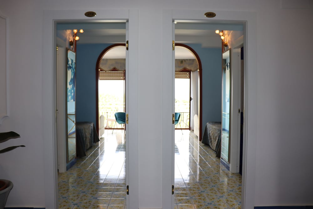 

Milano - Agerola - Hotel Paradiso