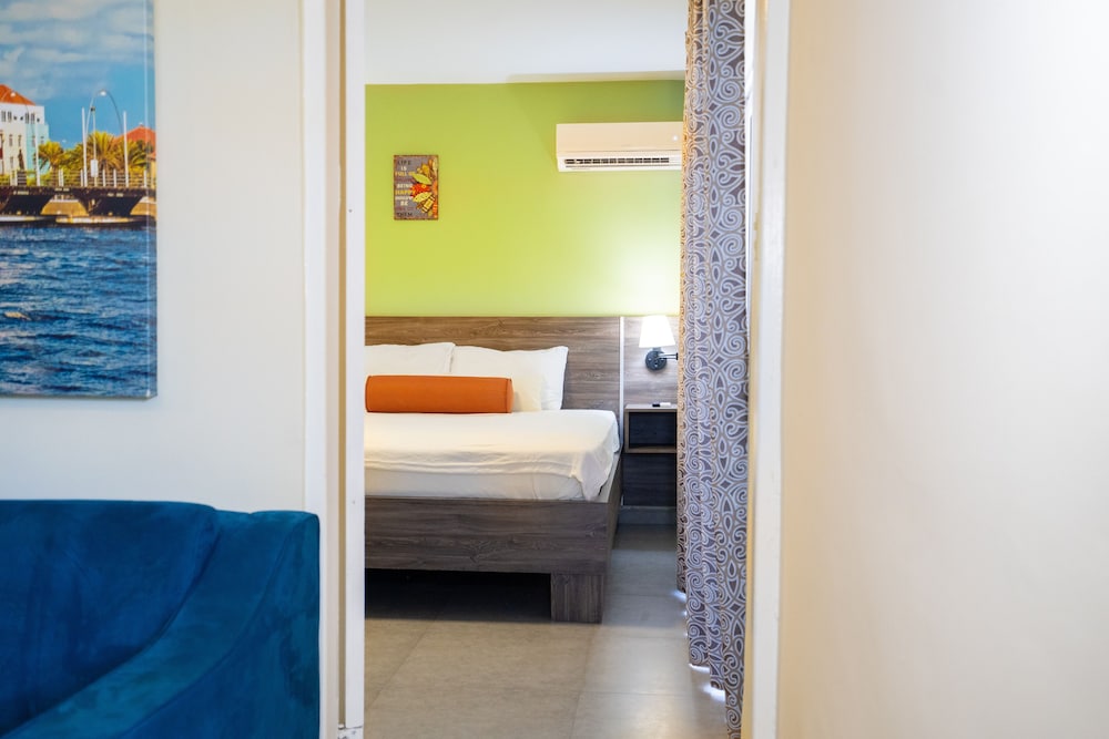 

Roma - Curacao - Delynne Boutique Hotel