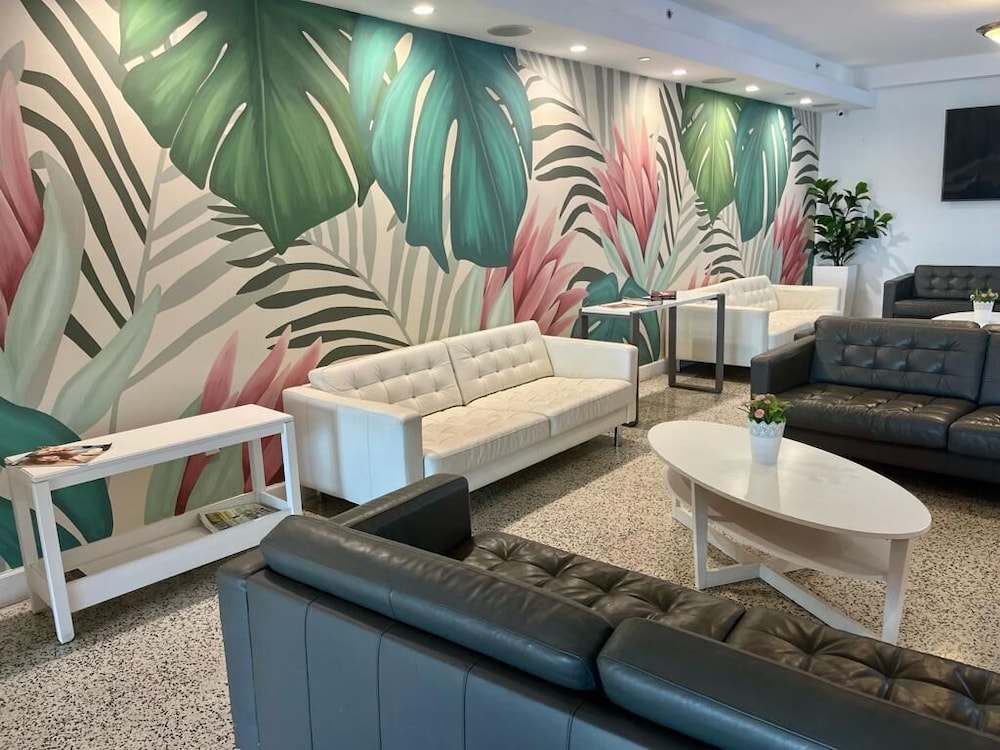 

Roma - Surfside - Collins Hotel