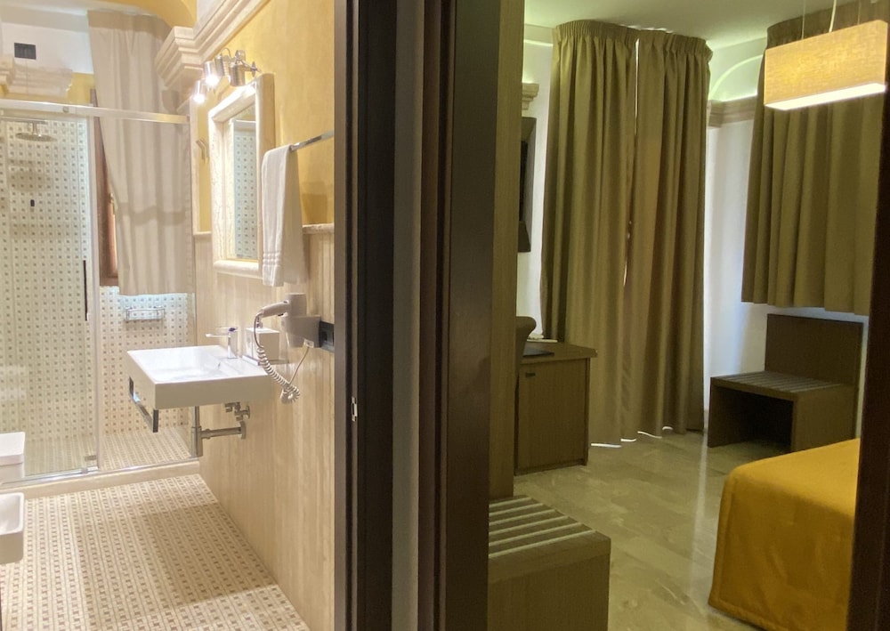 

Bologna - Manduria - BHB Hotel