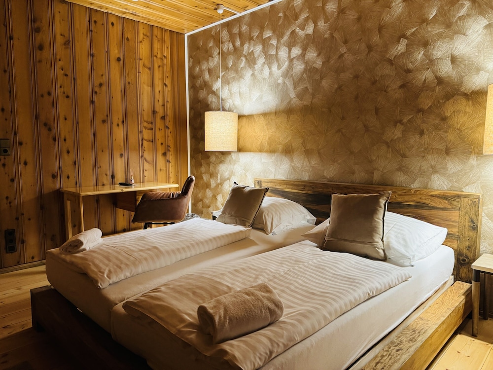 

Bologna - Schönefeld - Hotel Nest