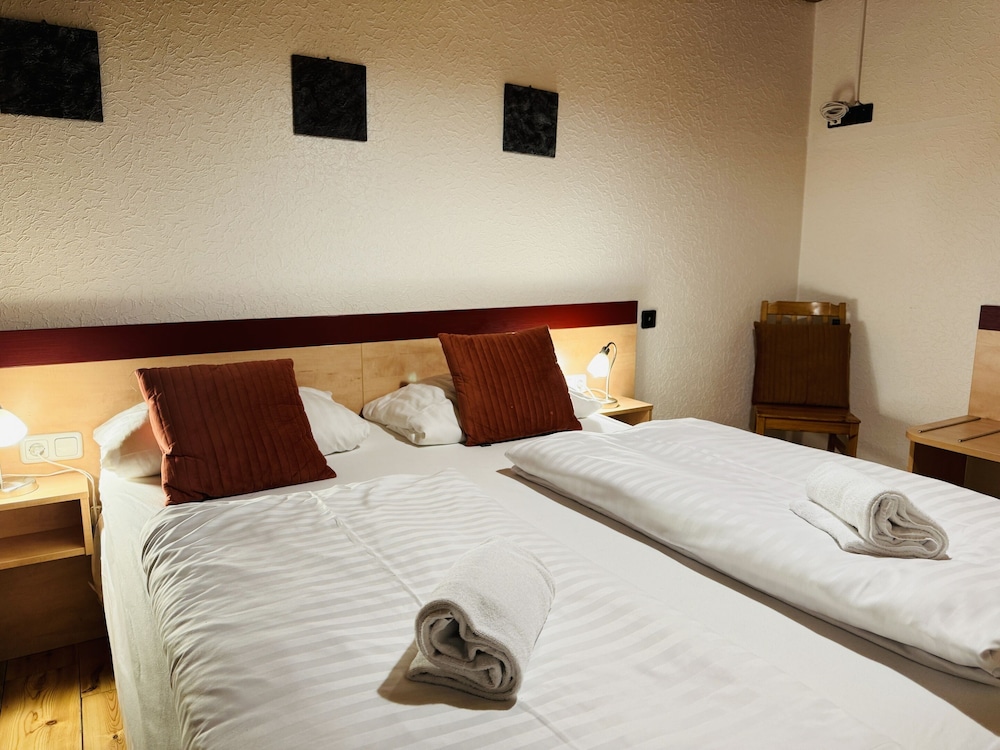 

Venezia - Schönefeld - Hotel Nest