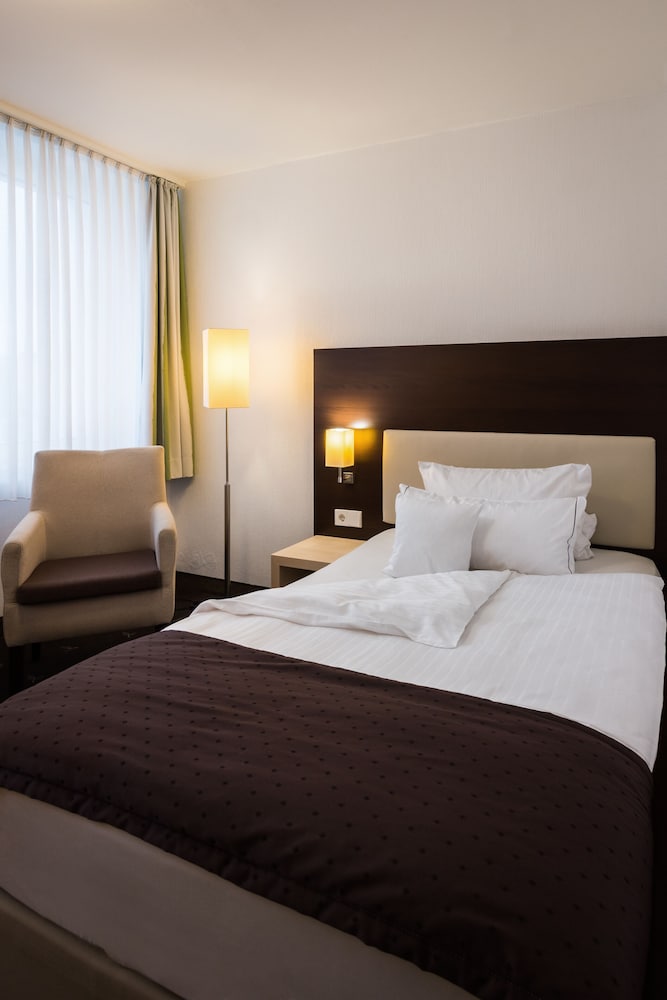 

Napoli - Dortmund - Hotel Esplanade Dortmund