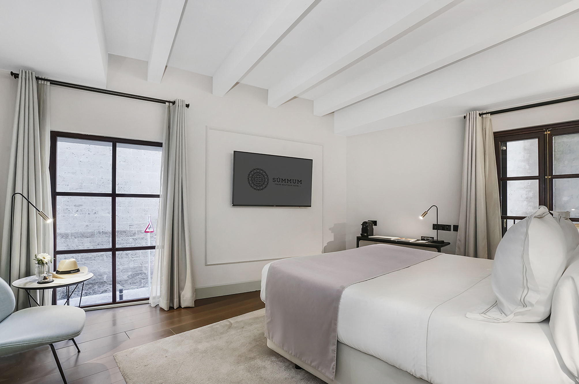 Singular Room 