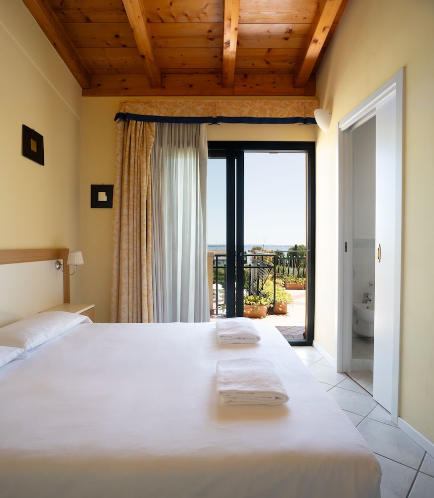 

Venezia - Sirmione - Le Terrazze sul Lago Hotel & Residence