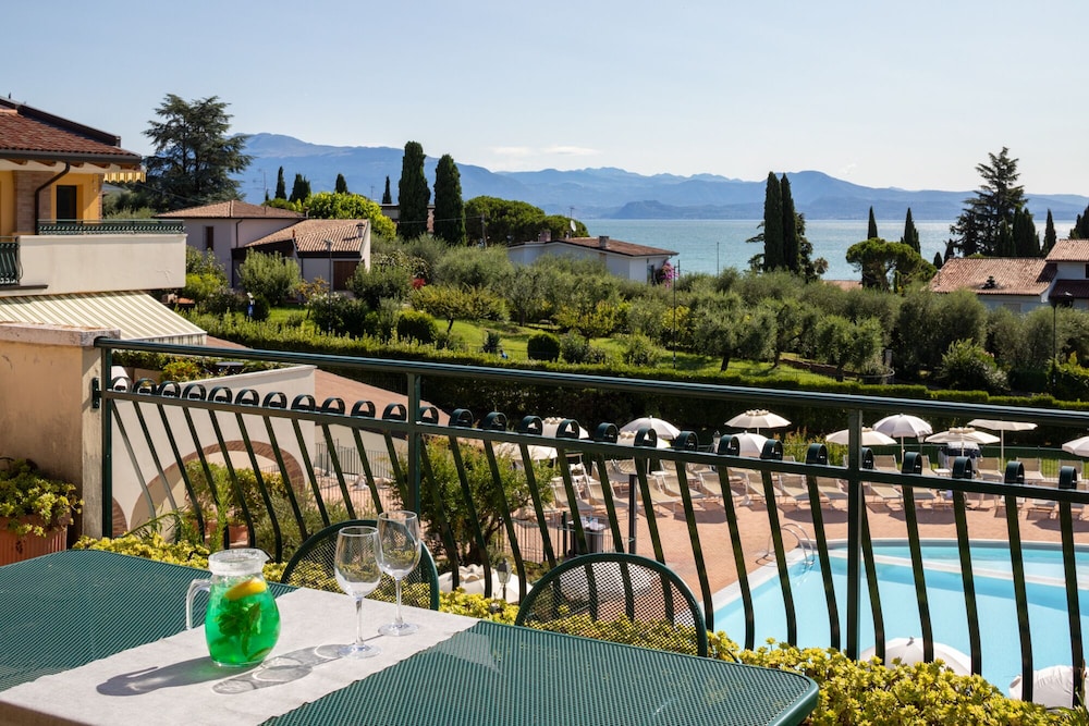 

Bari - Moniga del Garda - Le Terrazze sul Lago Hotel & Residence