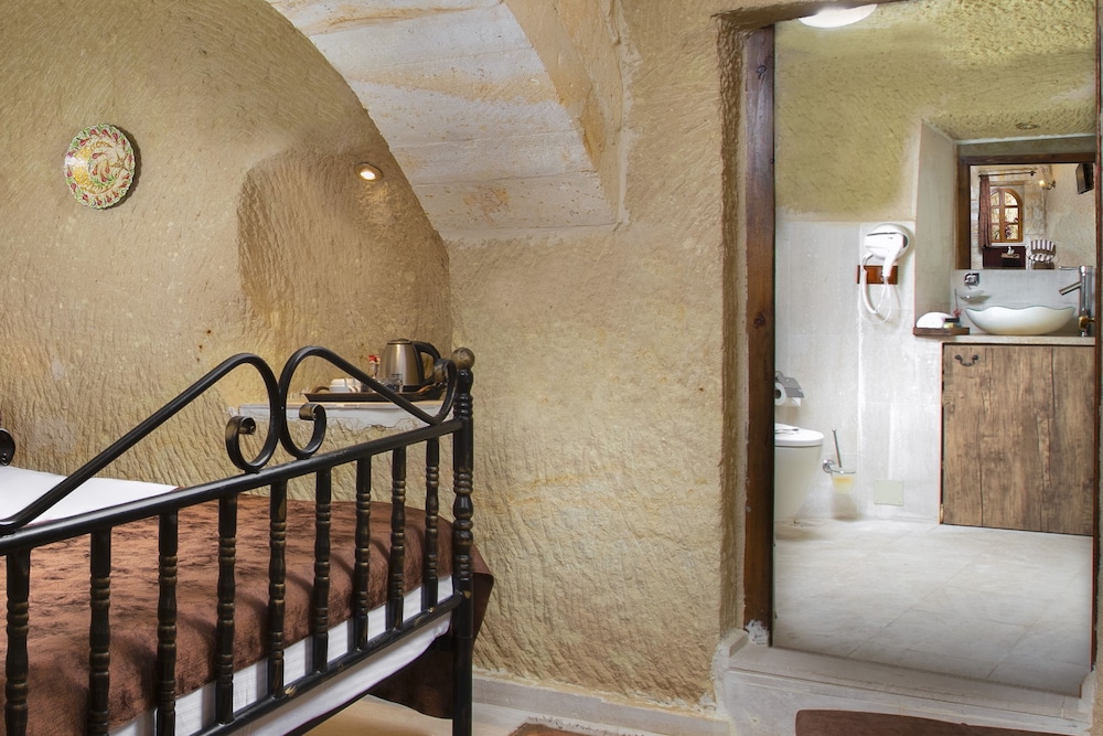 

Milano - Ortahisar - Romantic Cave Hotel