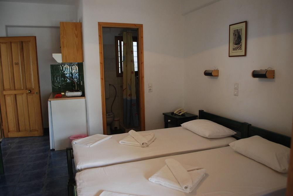 

Roma - Paros - Siroco's Rooms And Studios