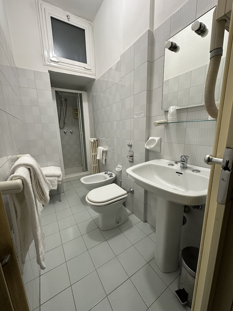 

Napoli - Peschiera Borromeo - Hotel Città Studi