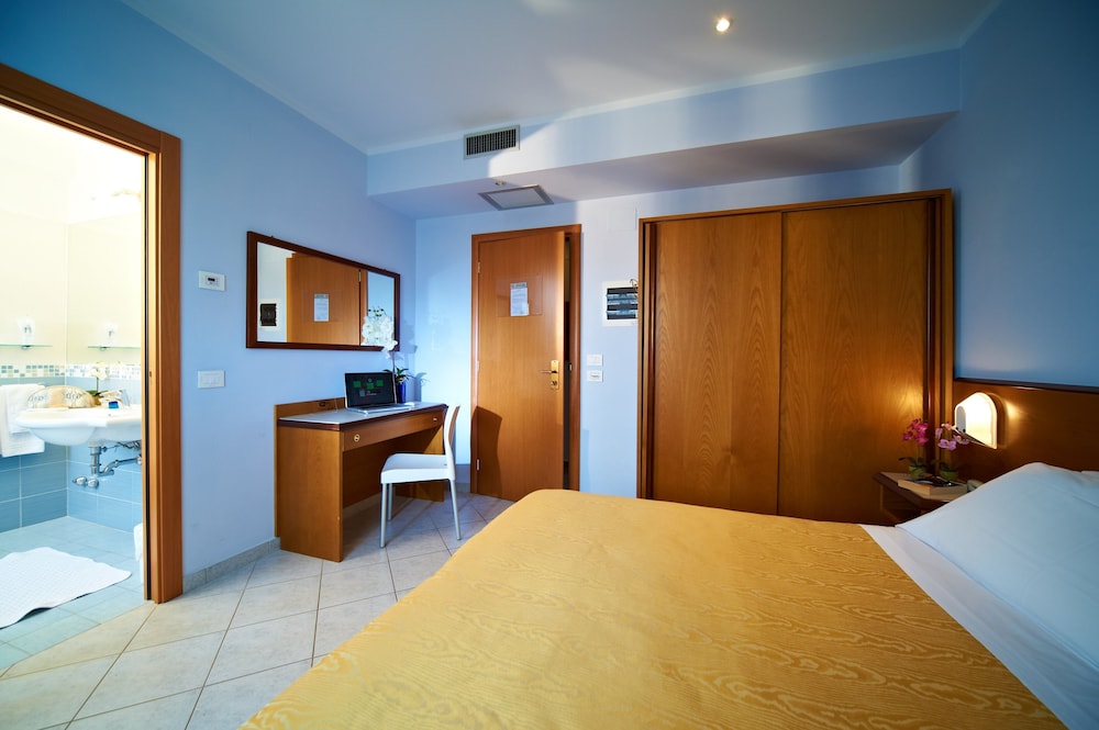

Catania - Versilia e Costa Toscana, Mare Italia - Hotel Sirio
