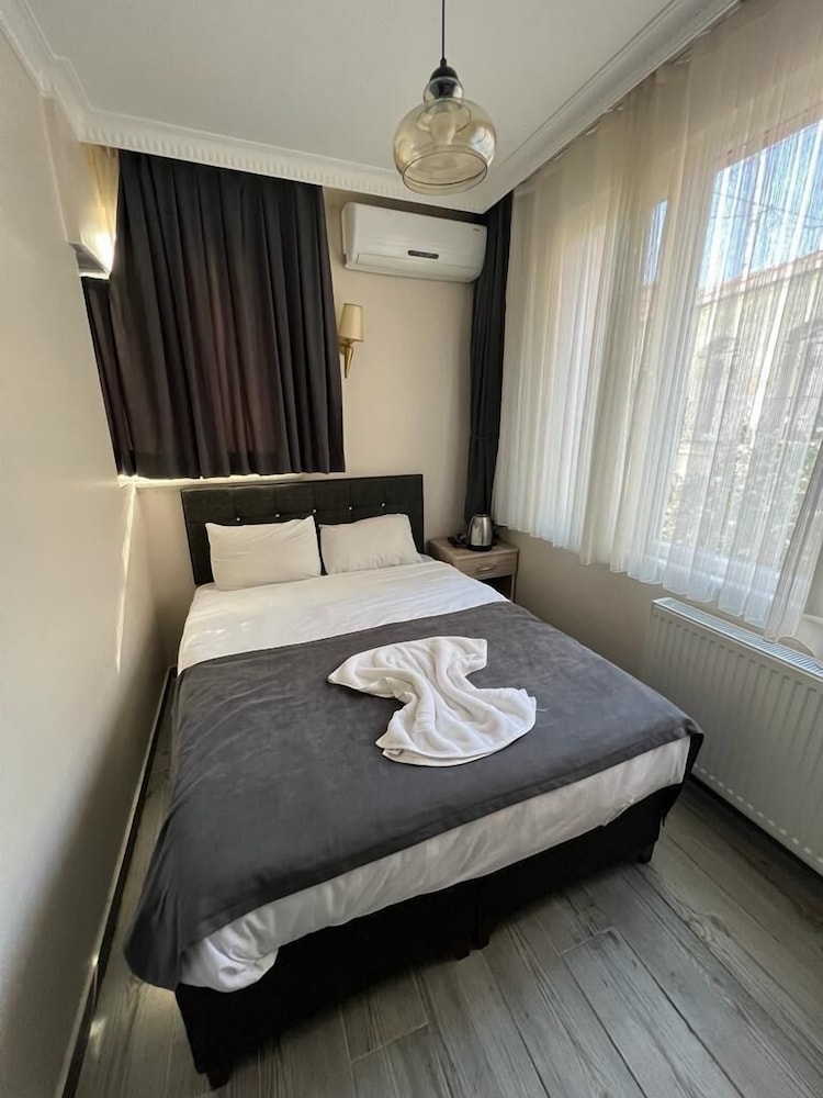 

Brindisi - Istanbul - Oren Hotel