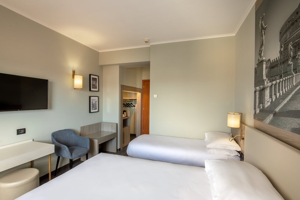 

Milano - La Massimina-Casal Lumbroso - Hotel Marc'Aurelio