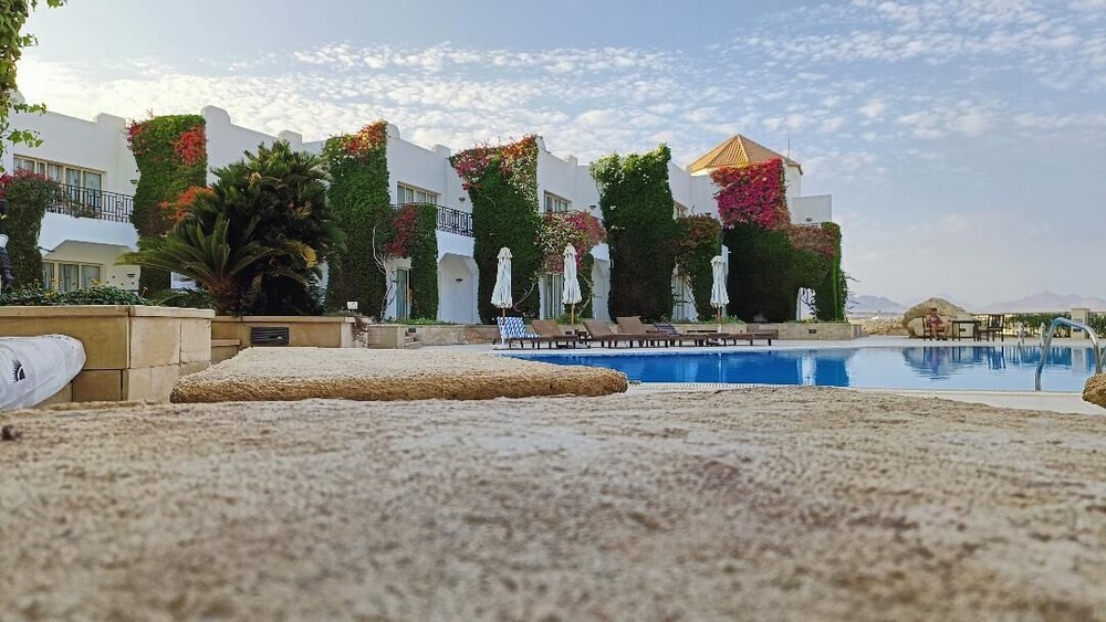 

Olbia - Sharm El Sheikh - Eden Rock Hotel Namaa Bay