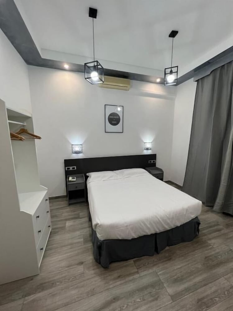 

Catania - Moncalieri - Hotel Ferrucci