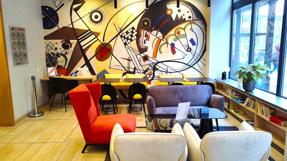 

Bari - Saint-Ouen - Avia Hôtel Saphir Montparnasse