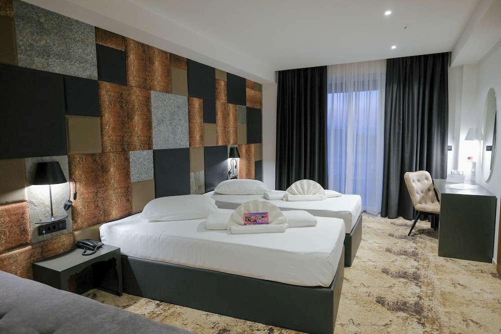 

Roma - Ilidža - Hollywood Hotel