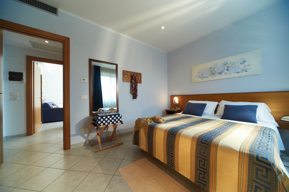 

Palermo - Versilia e Costa Toscana, Mare Italia - Hotel Sirio