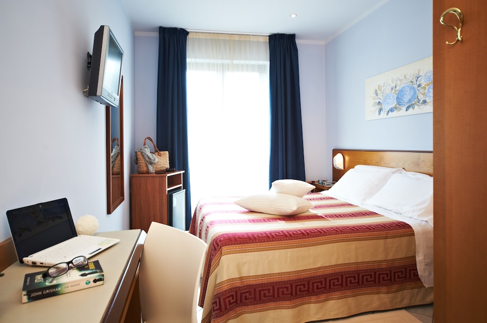 

Milano - Forte dei Marmi - Hotel Sirio