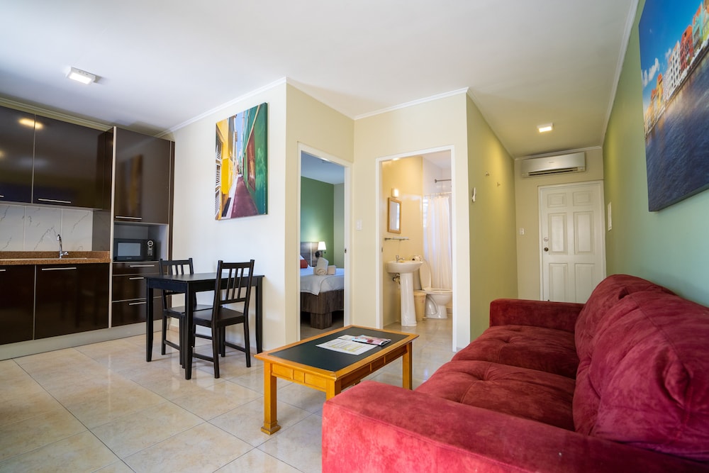 

Roma - Curacao - Delynne Boutique Hotel
