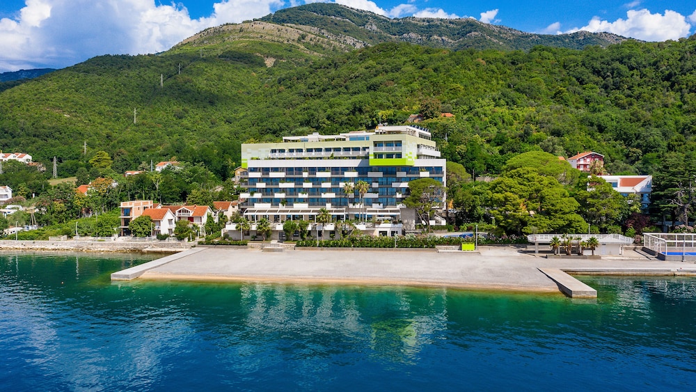 

Roma - Kamenari - Carine Hotel Park